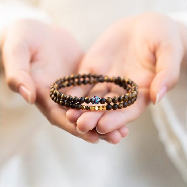 Double Wrap Agarwood Bracelet with Blue Lotus Bead – Zen Meditation, Healing Energy