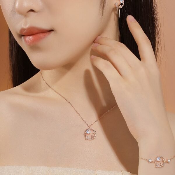 925 Silver Rabbit Moonstone Pendant Necklace - Whimsical Crystal Jewelry