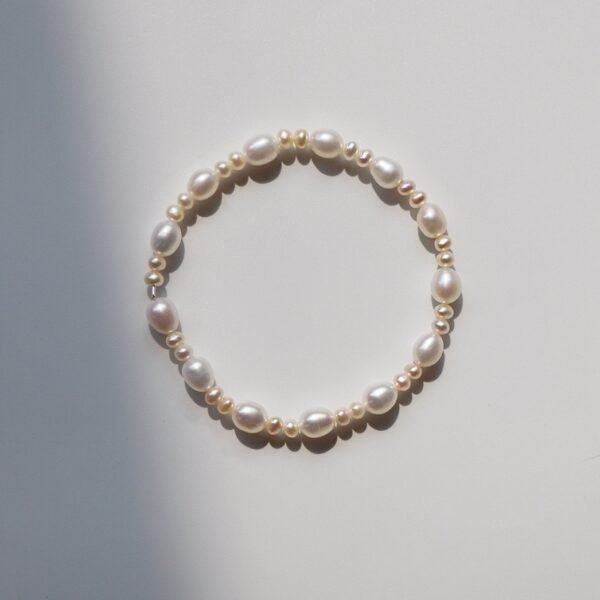 pearl bracelet