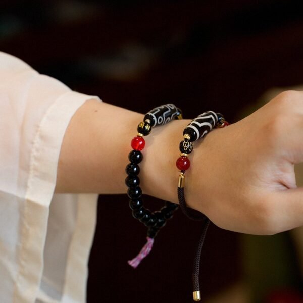 Tibetan 9-Eye Dzi Agate Bracelet - Feng Shui Wealth & Protection