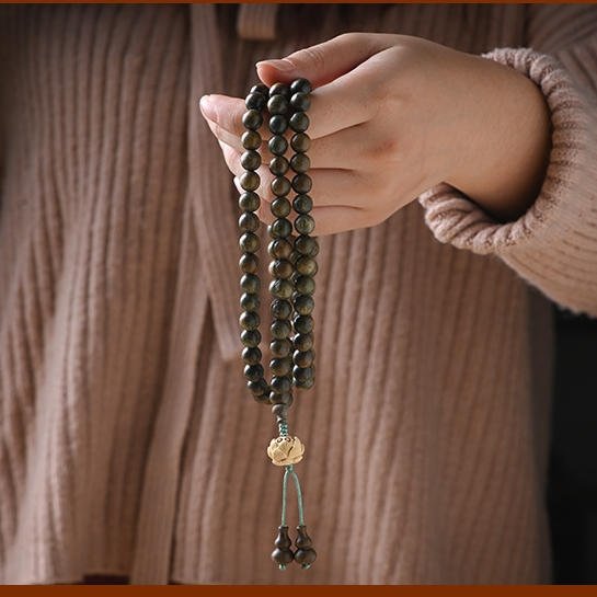 108 Green Sandalwood Mala Lotus Pendant for Emotional Balance
