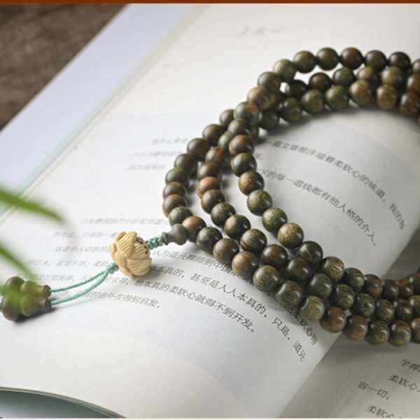 108 Green Sandalwood Mala Lotus Pendant for Emotional Balance