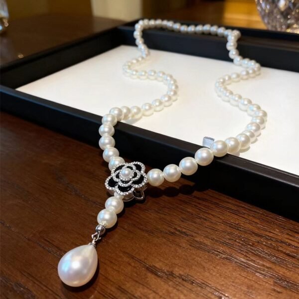 pearl necklace