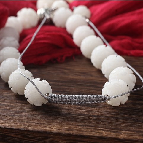 Bodhi Lotus Car Hanging: Feng Shui for Safe Travels & Continuous Blessings